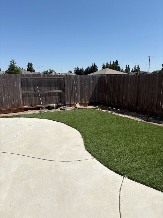 Building Photo - 2 WEEKS FREE RENT December Special - Brand new house ready to be your next home