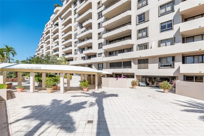 Building Photo - 151 Crandon Blvd