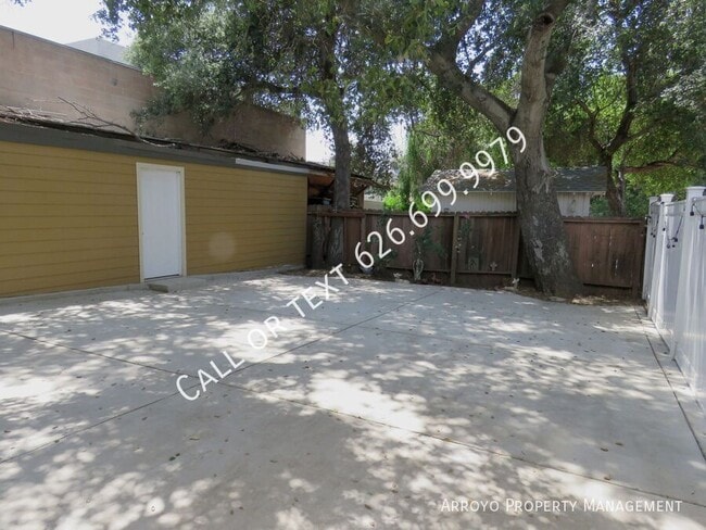 Building Photo - 8424 Grenoble St