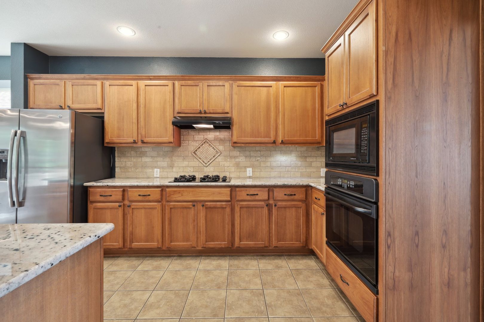 Building Photo - 3700 Harvey Penick Dr