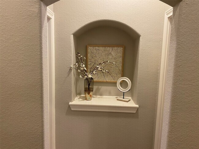 Building Photo - 5159 Oasis Park Ln