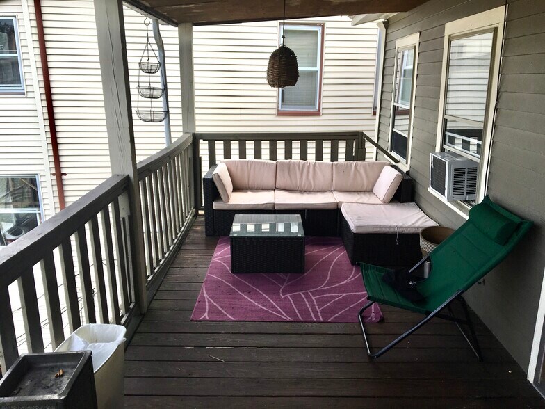 Building Photo - 157 Perkins St