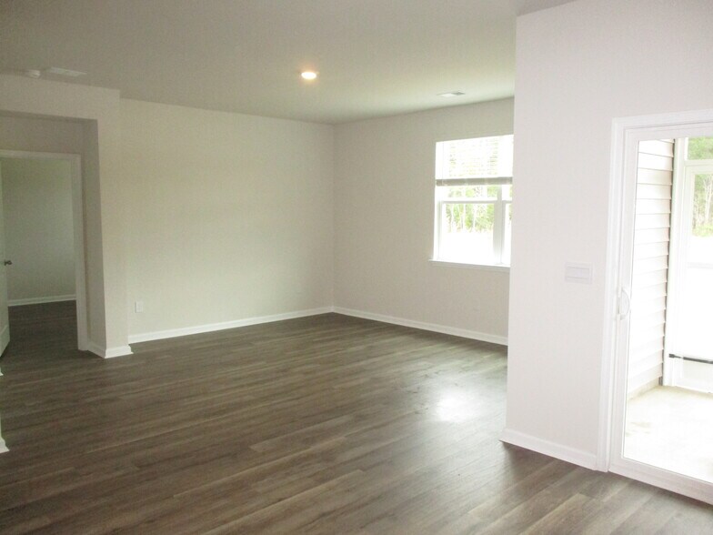 Building Photo - 1443 Porchfield Dr