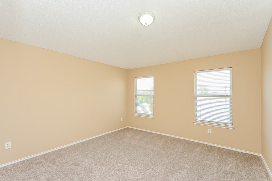 Building Photo - 10172 Chapel Springs Trail
