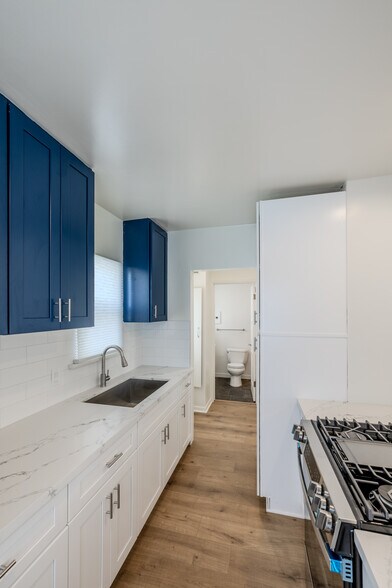 Building Photo - 436 Rosecrans Ave