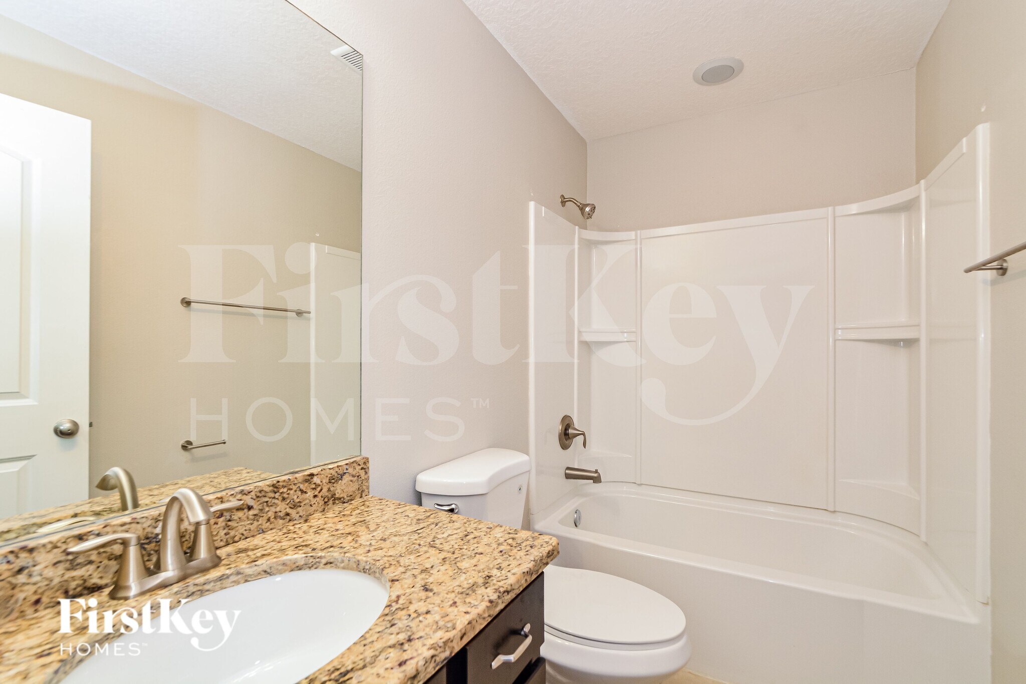 Building Photo - 607 Silverthorn Pl