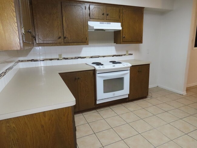 Building Photo - Whitehouse ISD! Spacious 3 Bedroom, 2 Bath...