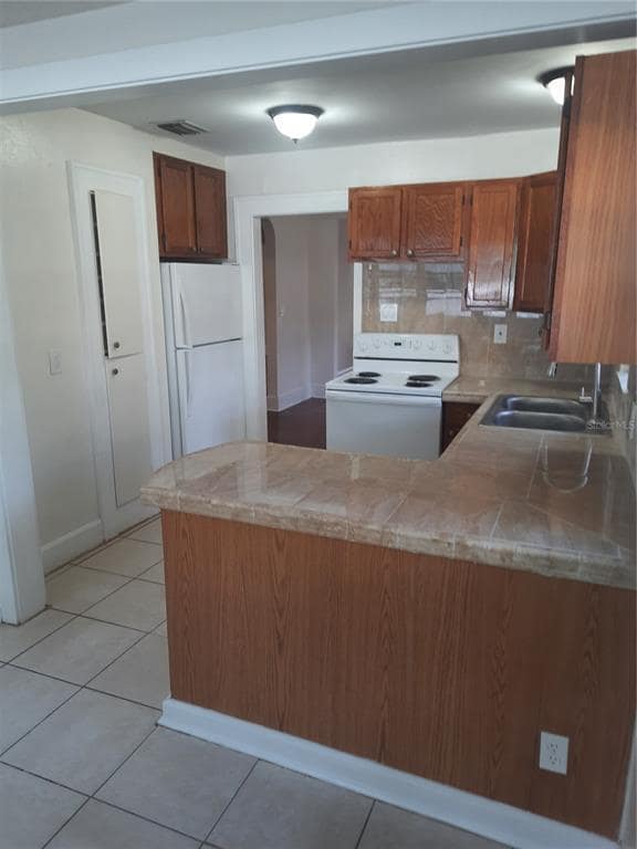 Building Photo - 1182 8th St N