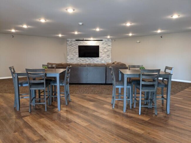 Building Photo - 1 bedroom in Willmar MN 56201