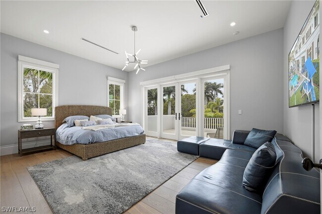 Building Photo - 215 3rd Ave N