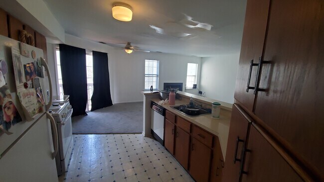 Building Photo - 4182 Bayberry Ct