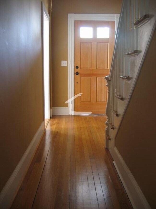 Building Photo - Nicely renovated 4 bed in Brighton with in-unit laundry!