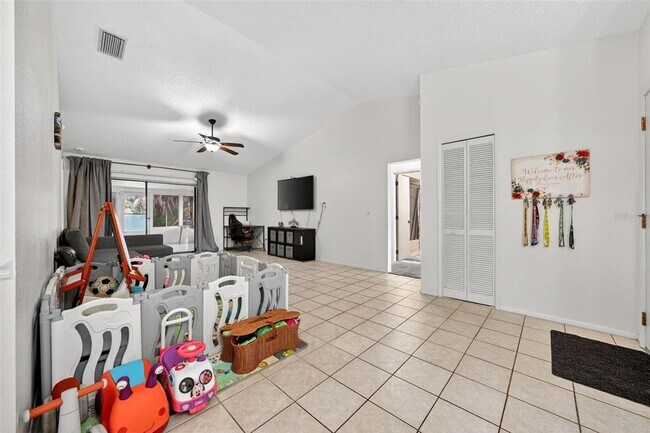 Building Photo - 5107 Deer Creek Dr