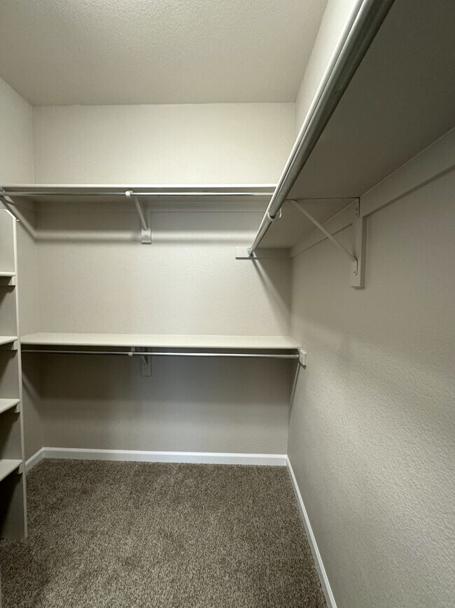 Building Photo - 8465 S Holland Way