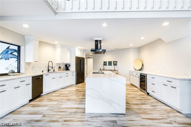 Building Photo - 1911 SE 32nd Terrace