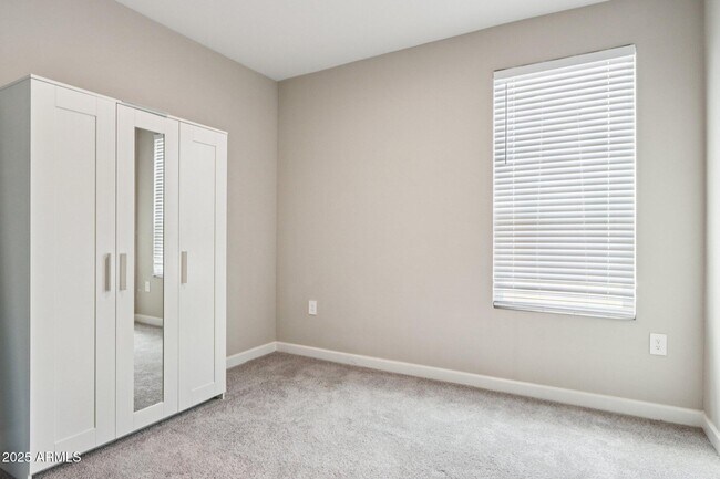 Building Photo - 4869 E Muriel Dr