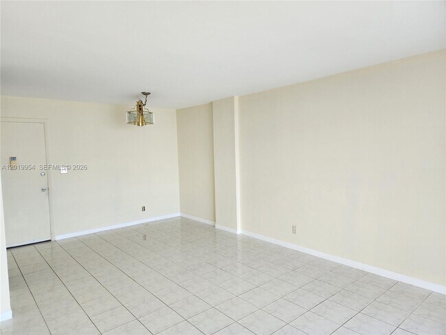 Building Photo - 3161 S Ocean Dr