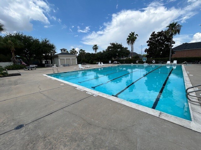 Building Photo - 20010 Meadow Arbor Ct