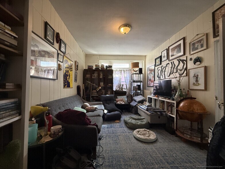 Building Photo - 14 S Huntington Ave