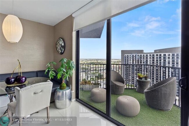 Building Photo - 5300 NW 85th Ave