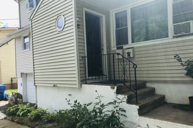 Front entrance - 41 Reilly Ct