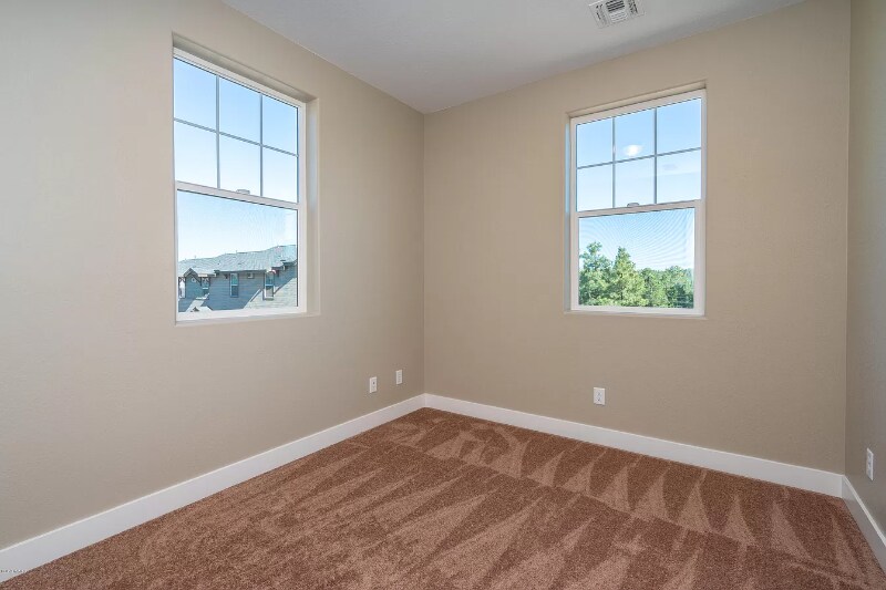 Building Photo - 2430 W Pikes Peak Dr