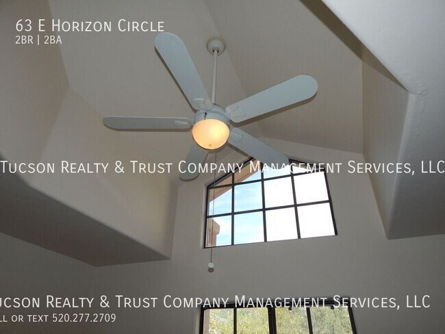 Primary Photo - 63 E Horizon Cir