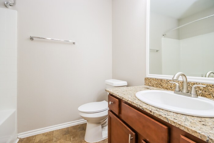 Building Photo - 805 Belvedere Dr