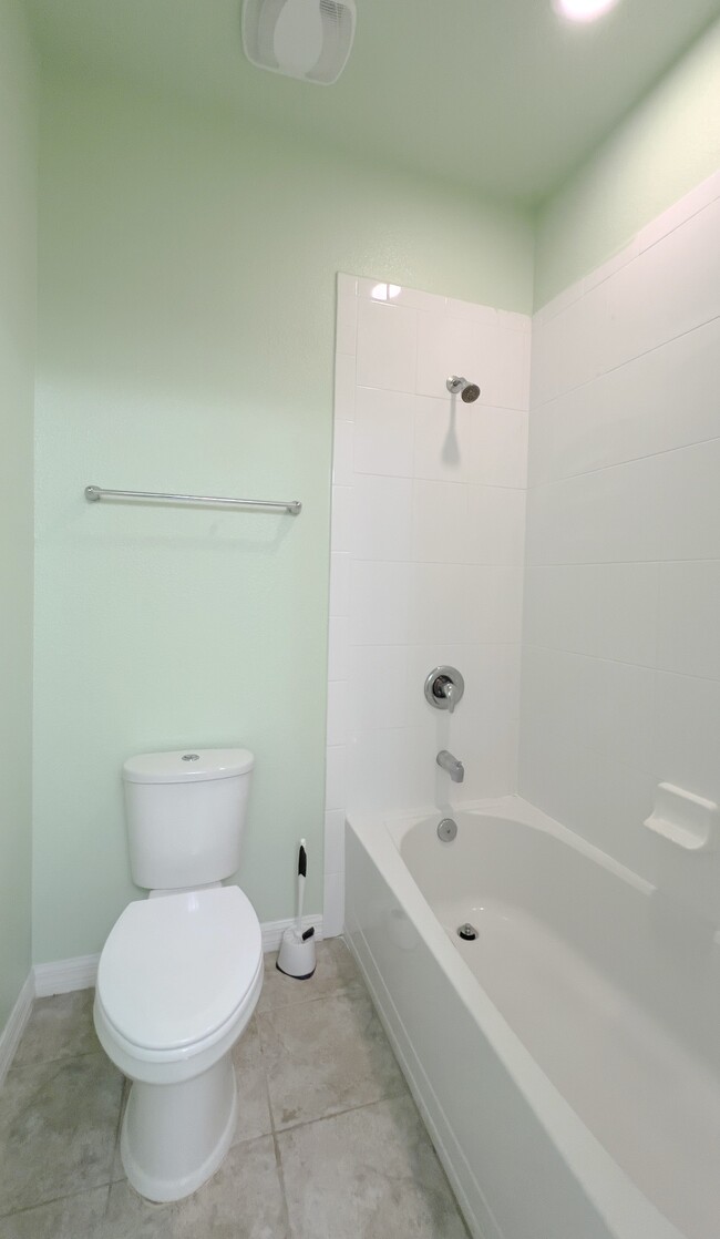 Building Photo - 1088 Avila Ln