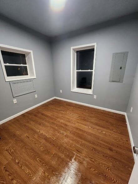 Building Photo - 2782 Latulle Ave