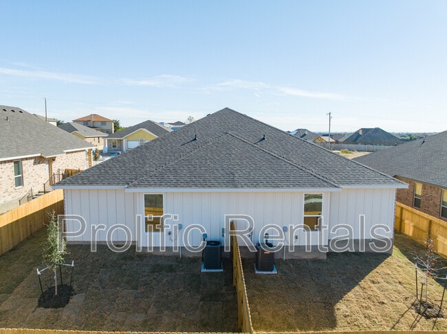 Building Photo - 5003 Rose Gdn Lp
