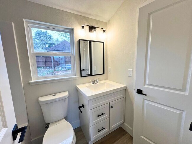 Building Photo - 9905 Coward Mill Rd