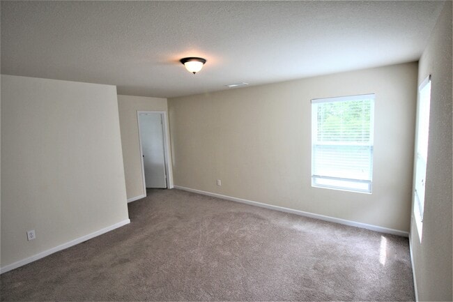 Building Photo - 269 Bermuda Lakes Dr