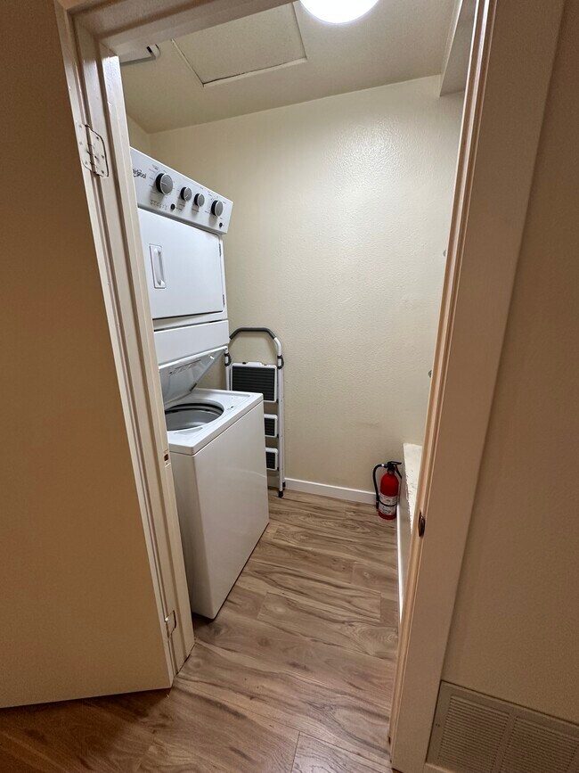 Building Photo - 7130 Woodlake Ave