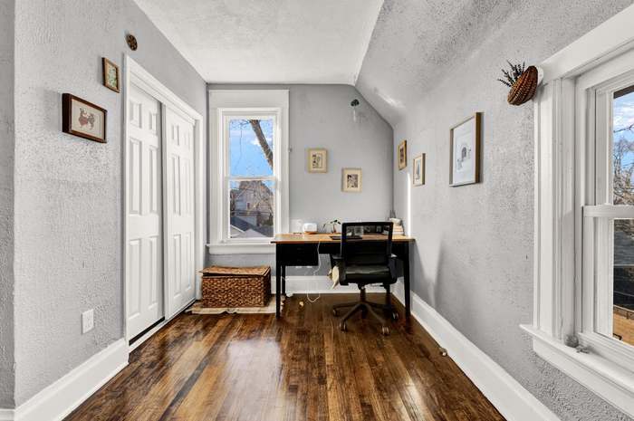 Building Photo - 2823 S Clement Ave
