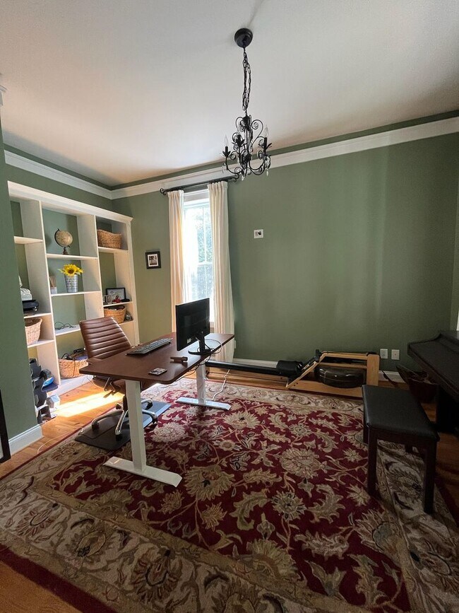 Building Photo - Upscale Home In Prime Huntersville Monteit...