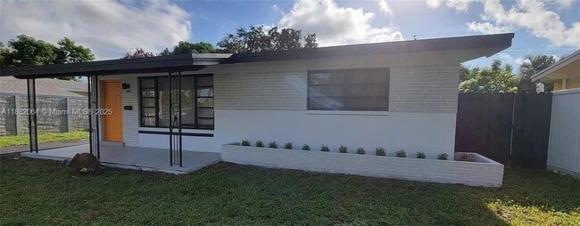 Primary Photo - 2513 Island Dr