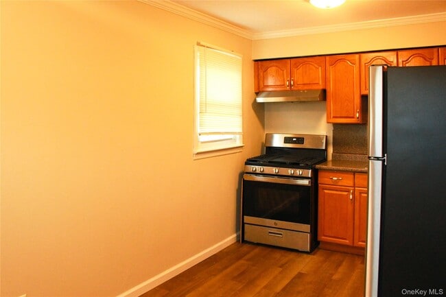 Building Photo - 121 Nassau Blvd