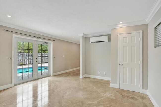 Building Photo - 1145 NE 12th Ave