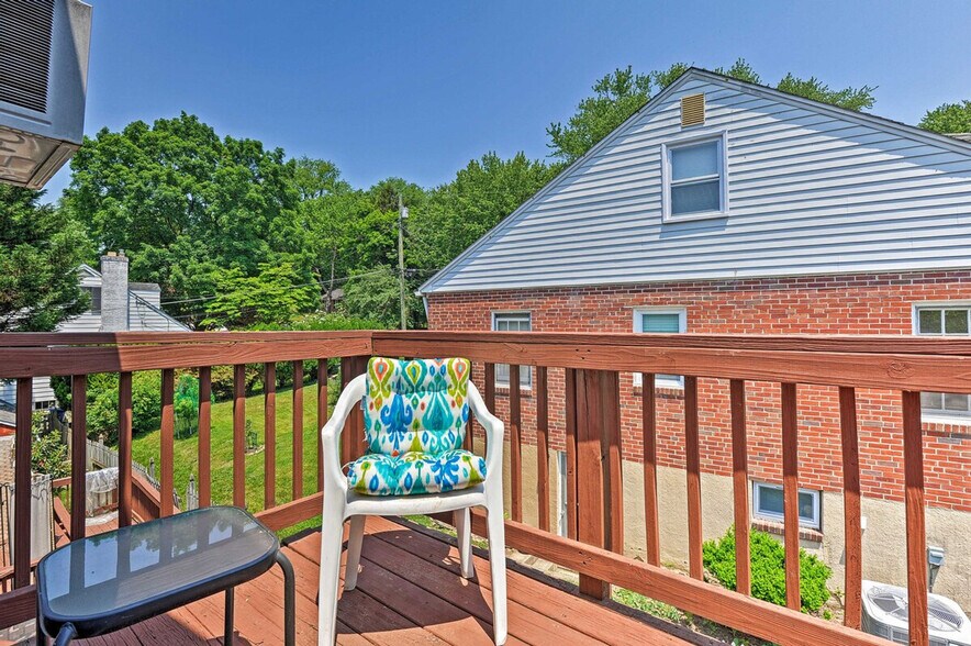 Building Photo - 1414 Regester Ave