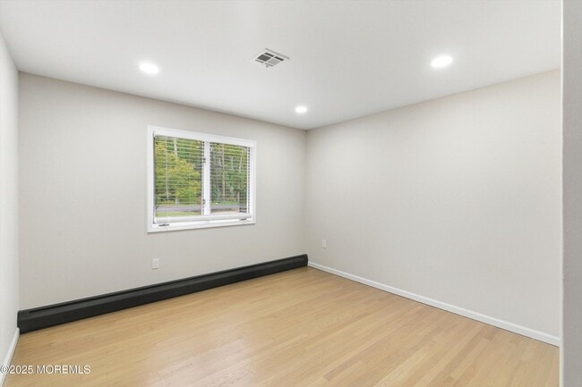Building Photo - 257 Alexander Ave