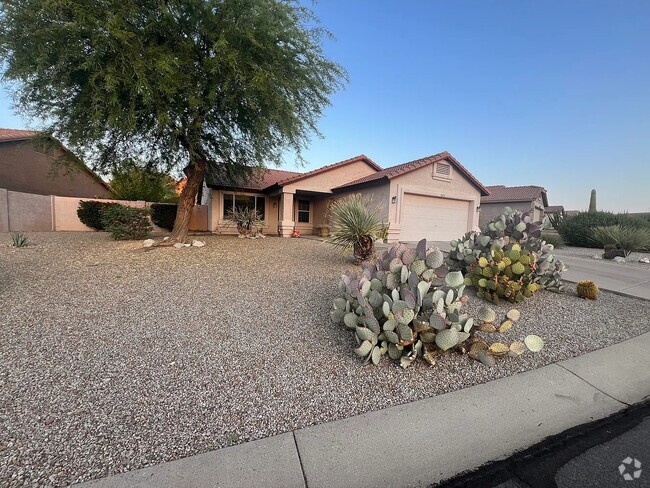 Building Photo - 4654 S Louie Lamour Dr