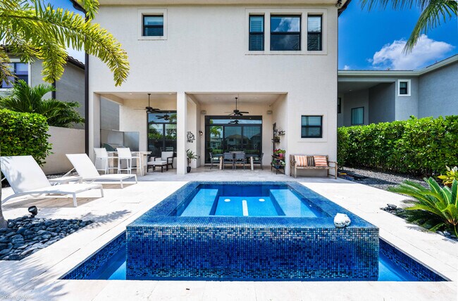 Building Photo - 9368 Eden Roc Ct