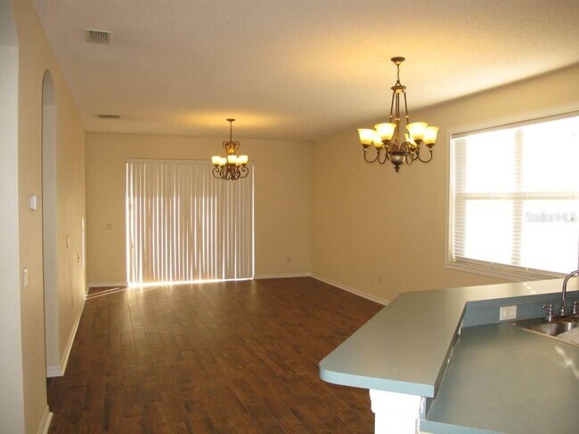 Building Photo - 14331 Cheverleigh Dr