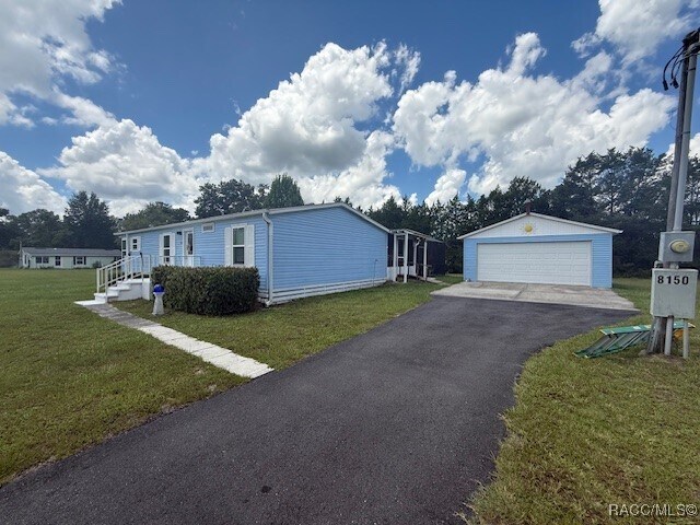 Building Photo - 8150 N Runty Terrace
