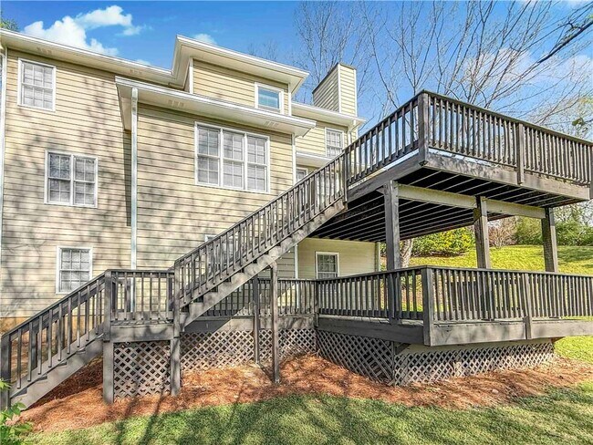 Building Photo - 6403 Ivey Terrace Dr SE