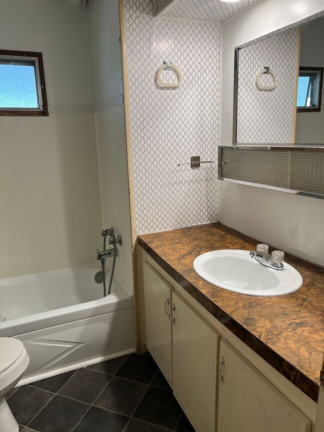 Building Photo - Woodson St, Amity