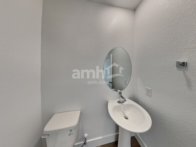 Building Photo - 9174 Aaron Pointe Ct