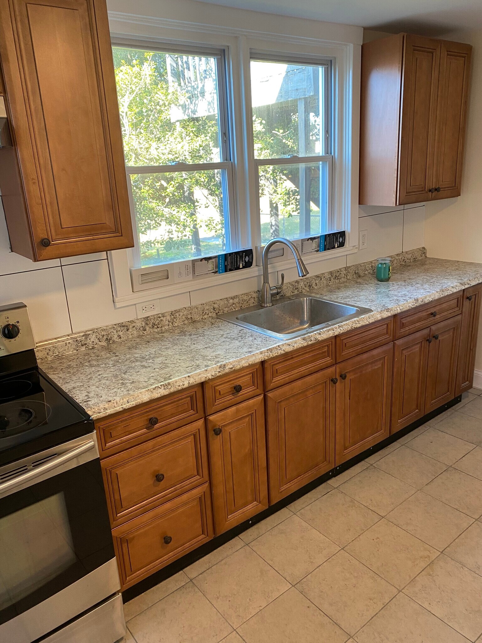 Building Photo - 1312 E 13th St