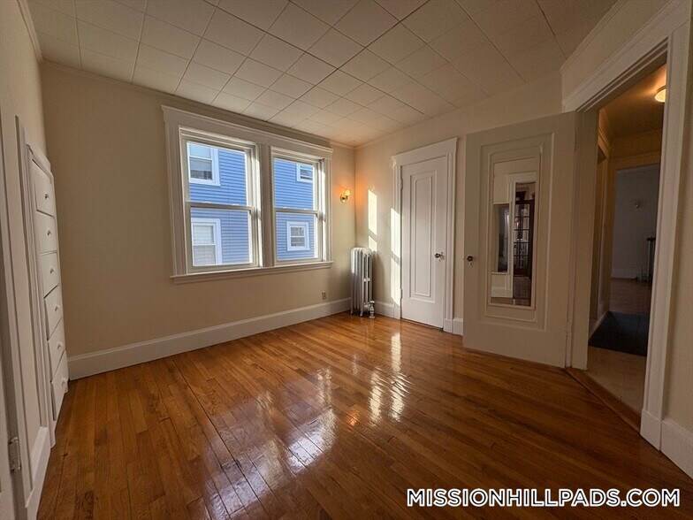 Building Photo - 155-157 Hillside St.